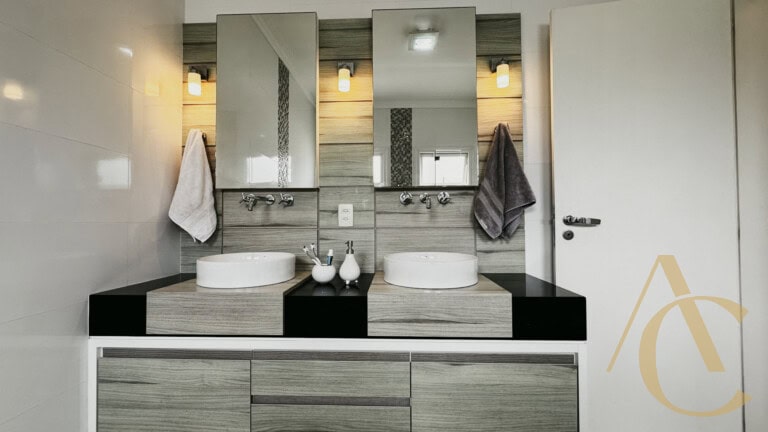 Casa residencial para venda – 4 quartos, sendo 3 suítes – Rio Tavares, Florianópolis/SC.