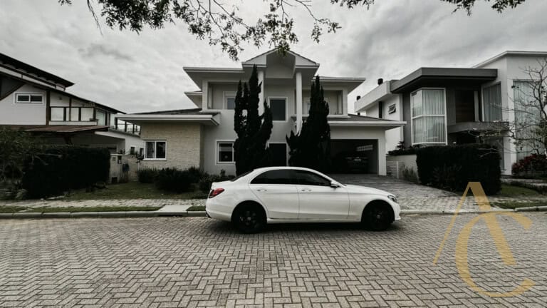 Casa residencial para venda – 4 quartos, sendo 3 suítes – Rio Tavares, Florianópolis/SC.