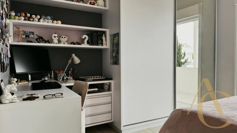 Casa residencial para venda – 4 quartos, sendo 3 suítes – Rio Tavares, Florianópolis/SC.