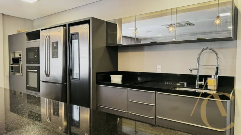 Casa residencial para venda – 4 quartos, sendo 3 suítes – Rio Tavares, Florianópolis/SC.