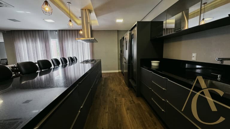 Casa residencial para venda – 4 quartos, sendo 3 suítes – Rio Tavares, Florianópolis/SC.