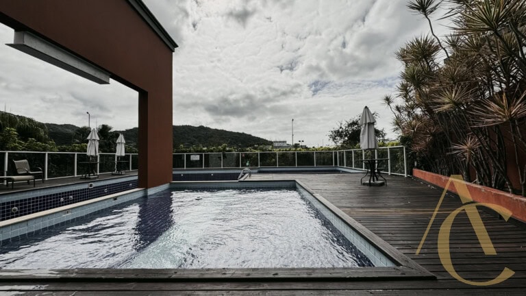 Casa residencial para venda – 4 quartos, sendo 3 suítes – Rio Tavares, Florianópolis/SC.