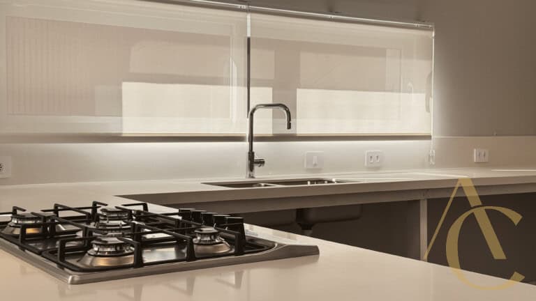 Casa residencial para venda – 03 quartos sendo 02 suítes – Praia Mole, Florianópolis/SC.