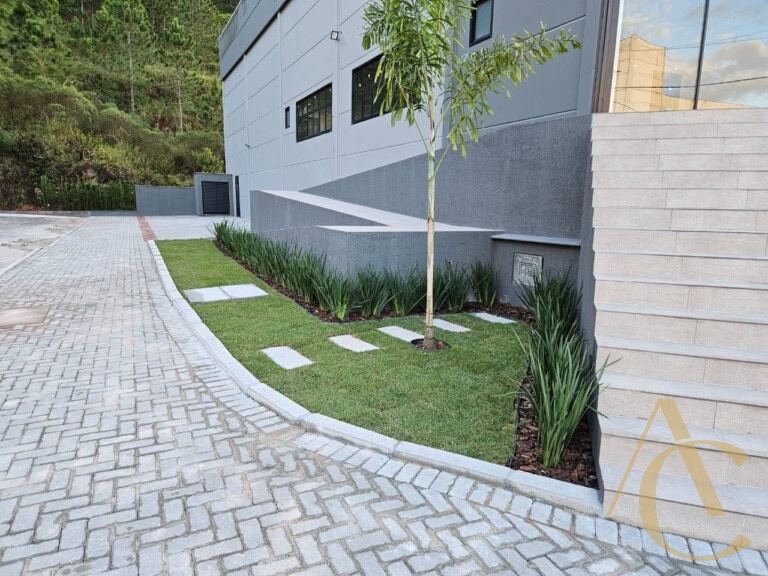 Galpão para alugar – 1.600m² – Aririú, Palhoça/SC.