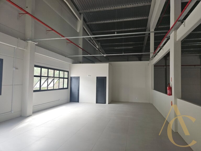 Galpão para alugar – 1.600m² – Aririú, Palhoça/SC.