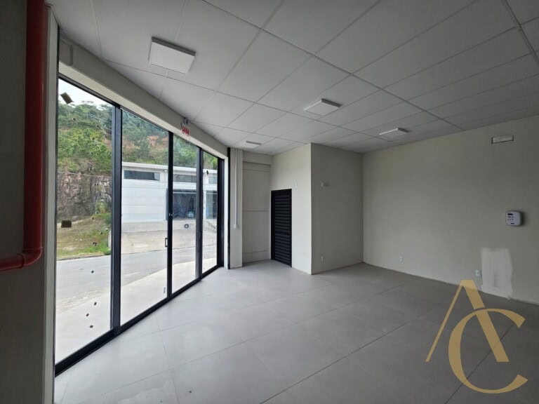 Galpão para alugar – 1.600m² – Aririú, Palhoça/SC.