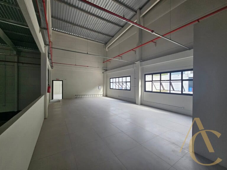 Galpão para alugar – 1.600m² – Aririú, Palhoça/SC.