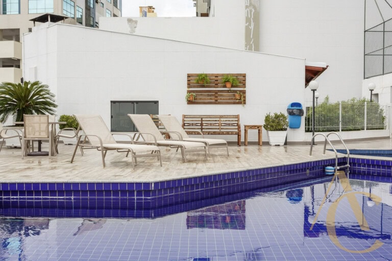 Apartamento à venda – 03 quartos sendo 01 suíte – Centro, Florianópolis/SC.