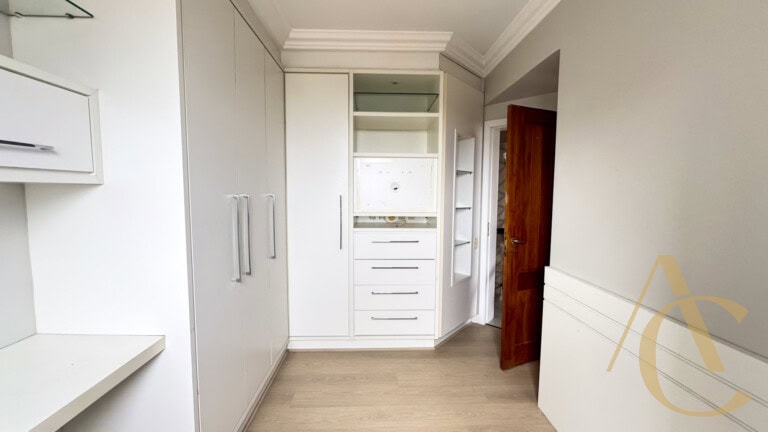 Apartamento à venda – 03 quartos sendo 01 suíte – Centro, Florianópolis/SC.