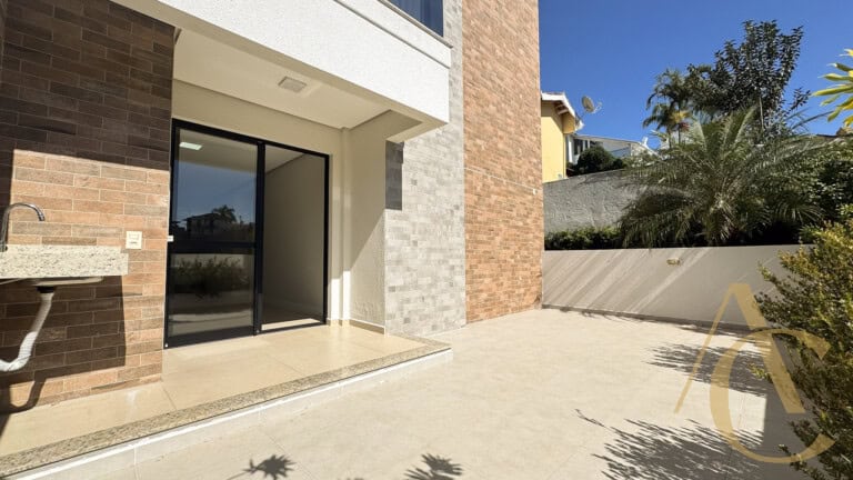 Apartamento à venda – 2 quartos sendo 1 suíte – Coqueiros, Florianópolis/SC.
