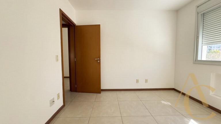 Apartamento para alugar – 96,37m² – 1 suíte e 2 demi suites – Abraão – Florianópolis/SC.