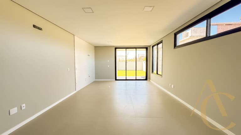 Casa à venda – 3 Suítes – Campeche – Florianópolis/SC.