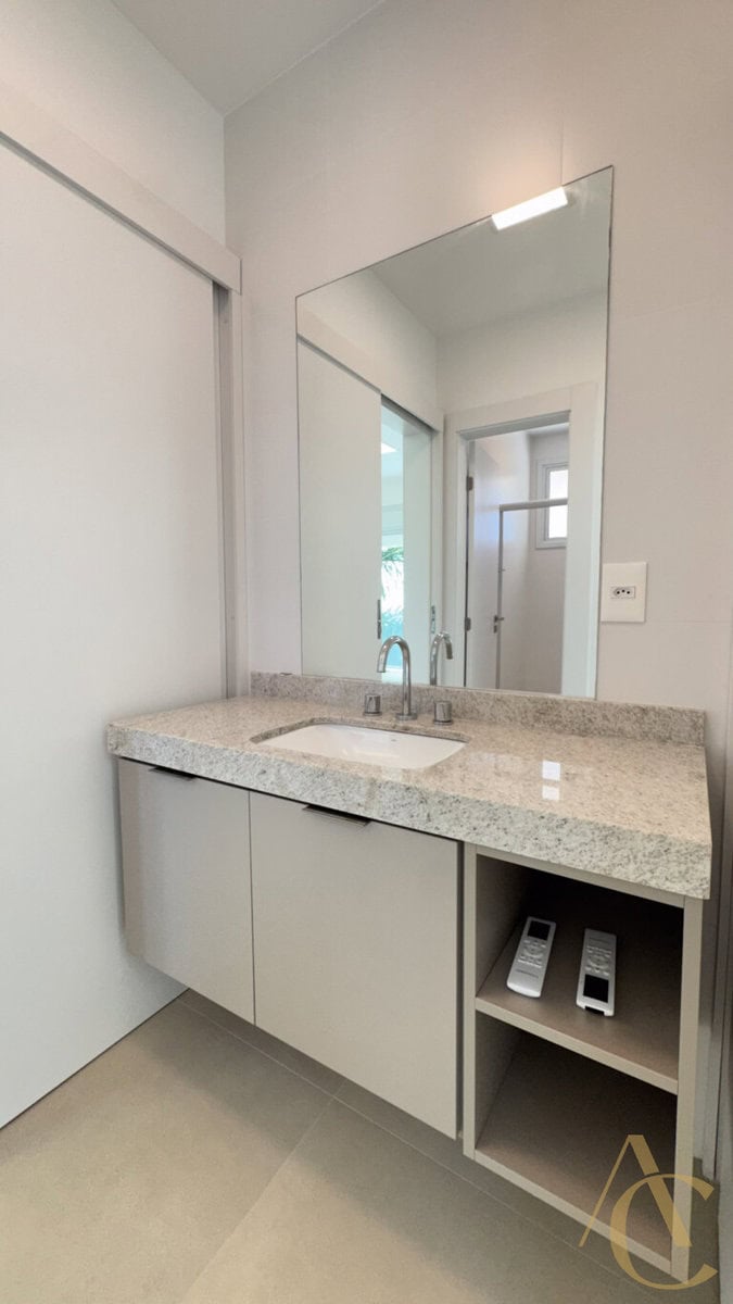 Apartamento/Cobertura para alugar – 5 suítes – Campeche, Florianópolis/SC.