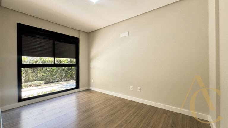 Apartamento à venda – 2 quartos sendo 1 suíte – Coqueiros, Florianópolis/SC.