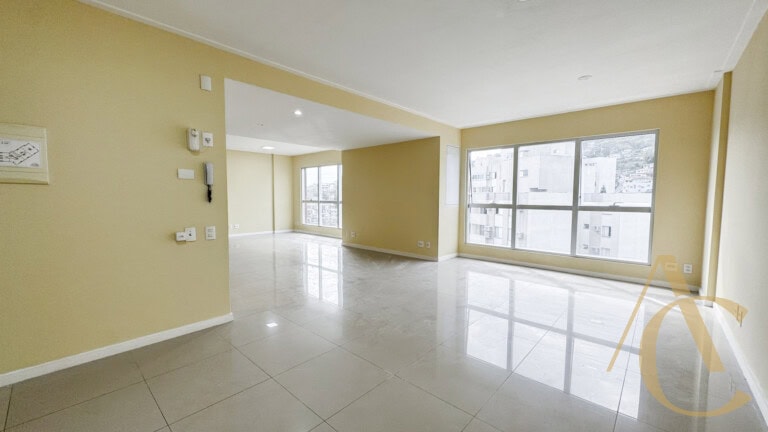 Sala à venda – 67,61m² – Centro – Florianópolis, SC.