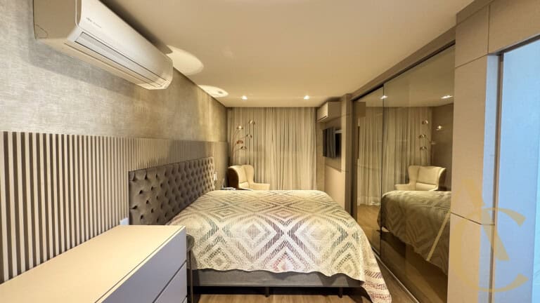 Apartamento/cobertura à venda – 03 suítes – Centro, Florianópolis/SC.