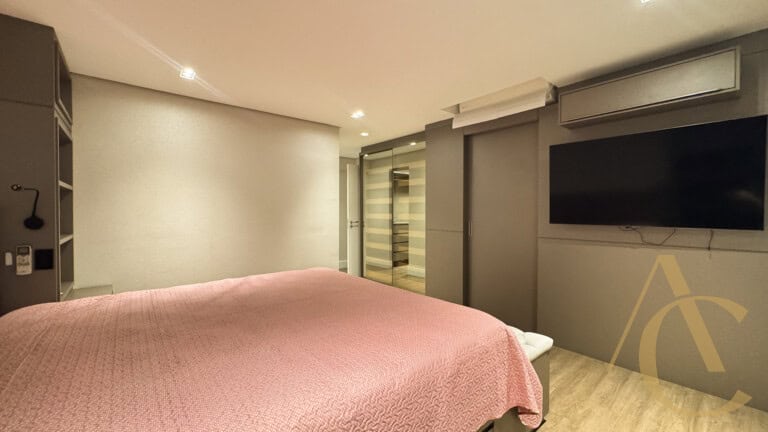 Apartamento/cobertura à venda – 03 suítes – Centro, Florianópolis/SC.