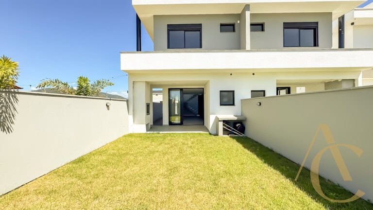 Casa à venda – 3 Suítes – Campeche – Florianópolis/SC.