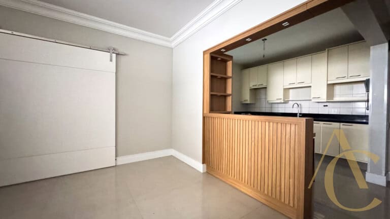 Apartamento à venda – 03 quartos sendo 01 suíte – Centro, Florianópolis/SC.