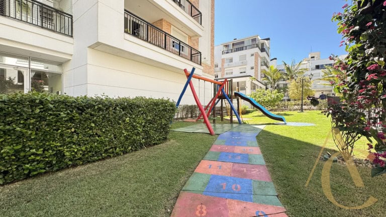 Apartamento para alugar – 96,37m² – 1 suíte e 2 demi suites – Abraão – Florianópolis/SC.
