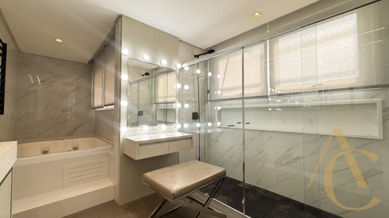 Apartamento/cobertura à venda – 03 suítes – Centro, Florianópolis/SC.