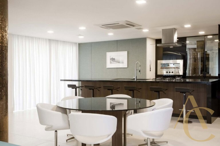 Apartamento para alugar – 2 suítes – Agronômica, Florianópolis/SC.