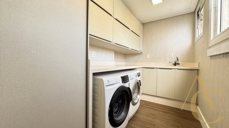 Apartamento/cobertura à venda – 03 suítes – Centro, Florianópolis/SC.