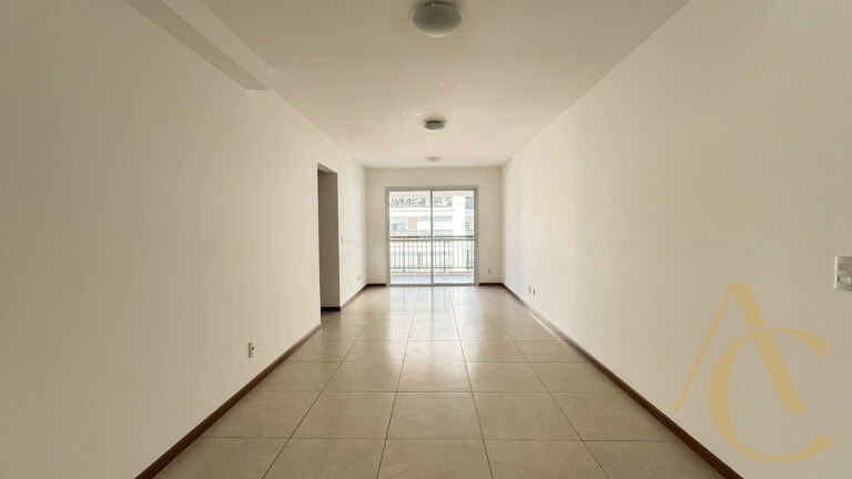 Apartamento para alugar – 96,37m² – 1 suíte e 2 demi suites – Abraão – Florianópolis/SC.