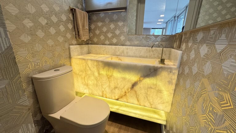 Apartamento/cobertura à venda – 03 suítes – Centro, Florianópolis/SC.