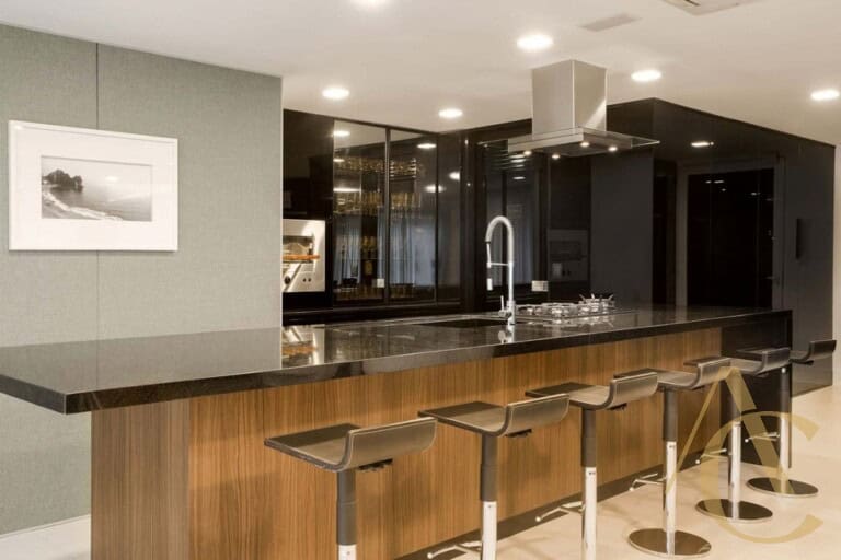 Apartamento para alugar – 2 suítes – Agronômica, Florianópolis/SC.