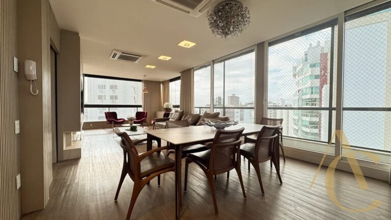 Apartamento/cobertura à venda – 03 suítes – Centro, Florianópolis/SC.