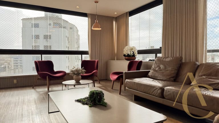 Apartamento/cobertura à venda – 03 suítes – Centro, Florianópolis/SC.