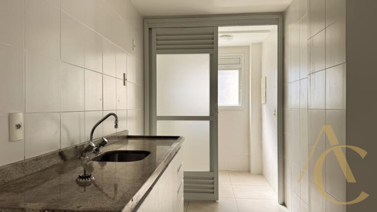 Apartamento para alugar – 96,37m² – 1 suíte e 2 demi suites – Abraão – Florianópolis/SC.