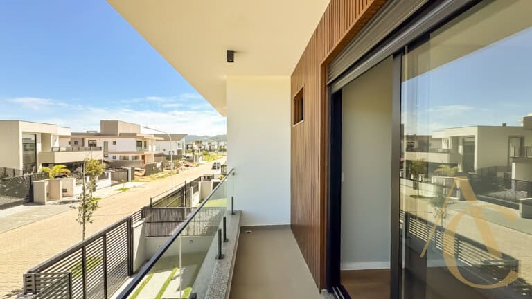 Casa à venda – 3 Suítes – Campeche – Florianópolis/SC.