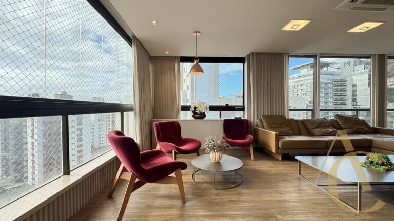 Apartamento/cobertura à venda – 03 suítes – Centro, Florianópolis/SC.