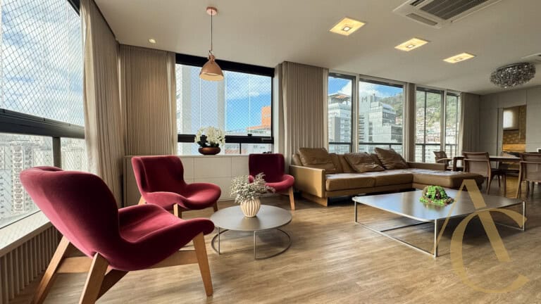 Apartamento/cobertura à venda – 03 suítes – Centro, Florianópolis/SC.