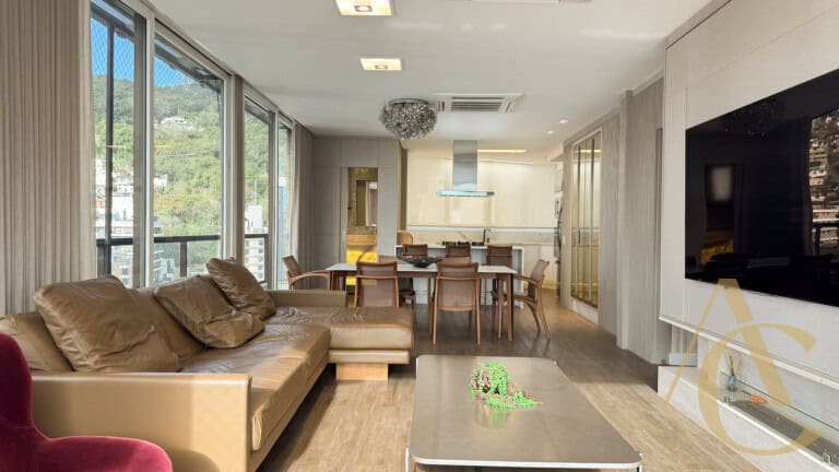 Apartamento/cobertura à venda – 03 suítes – Centro, Florianópolis/SC.