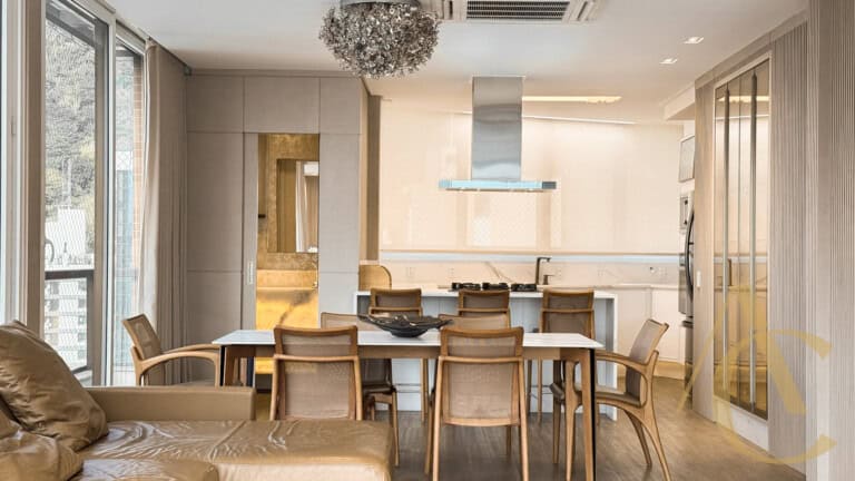 Apartamento/cobertura à venda – 03 suítes – Centro, Florianópolis/SC.