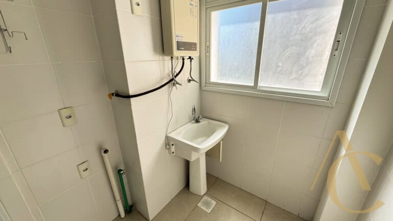 Apartamento para alugar – 96,37m² – 1 suíte e 2 demi suites – Abraão – Florianópolis/SC.