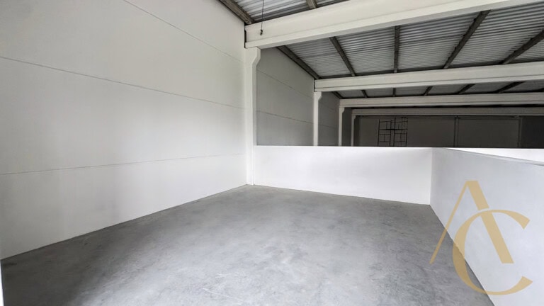 Galpão para alugar – 569,94m² – Pedra Branca, Palhoça/SC.