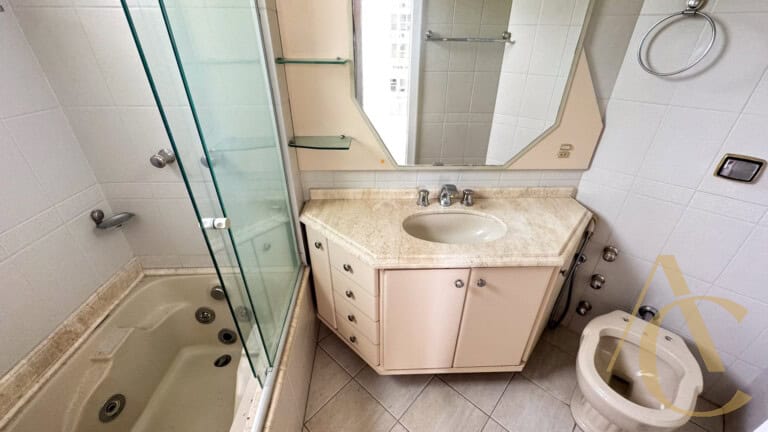 Apartamento à venda – 03 quartos sendo 01 suíte – Centro, Florianópolis/SC.