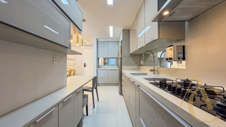 Apartamento para alugar – 2 suítes – Agronômica, Florianópolis/SC.