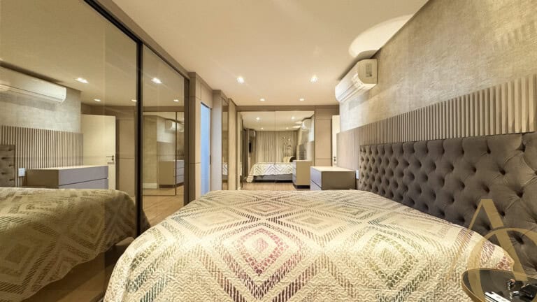 Apartamento/cobertura à venda – 03 suítes – Centro, Florianópolis/SC.