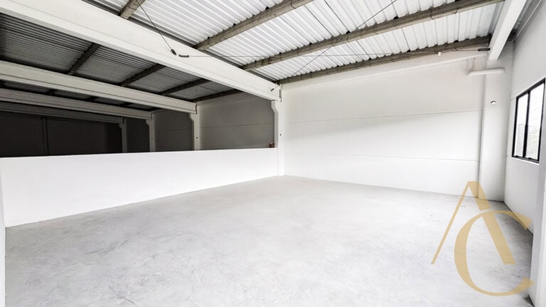 Galpão para alugar – 569,94m² – Pedra Branca, Palhoça/SC.