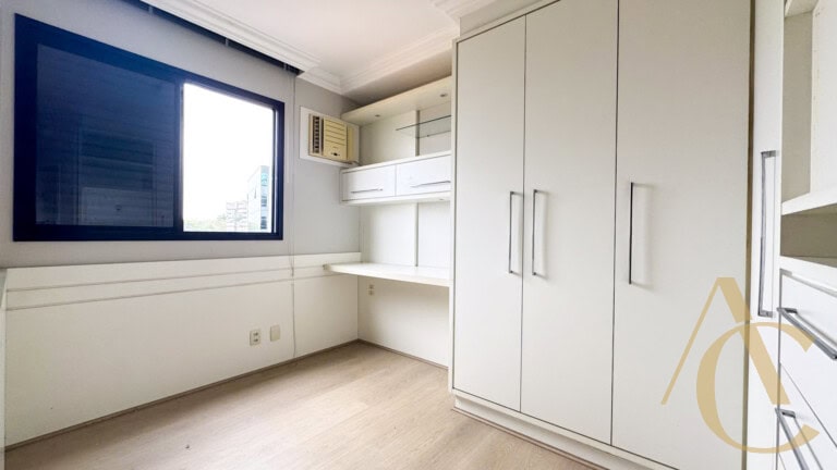 Apartamento à venda – 03 quartos sendo 01 suíte – Centro, Florianópolis/SC.