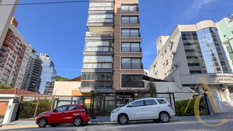 Apartamento/cobertura à venda – 03 suítes – Centro, Florianópolis/SC.