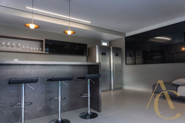 Apartamento/Cobertura para alugar – 5 suítes – Campeche, Florianópolis/SC.