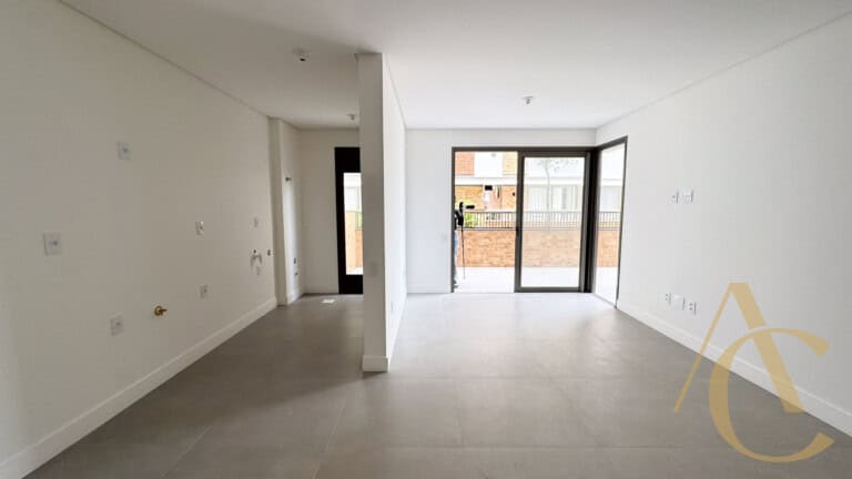 Apartamento garden à venda – 2 quartos sendo 1 suíte – Estreito – Florianópolis/SC.