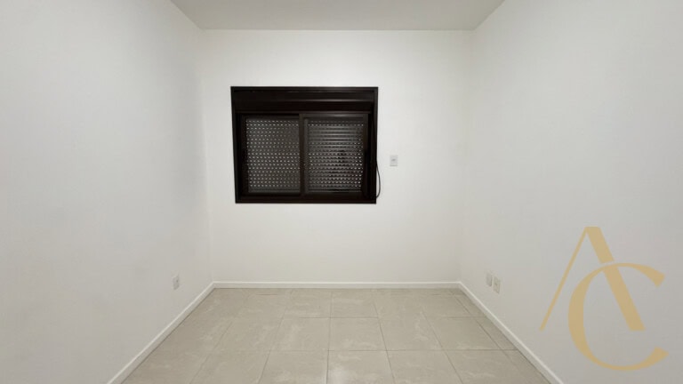 Apartamento à venda – 4 quartos sendo 2 suítes – Centro – Florianópolis/SC.