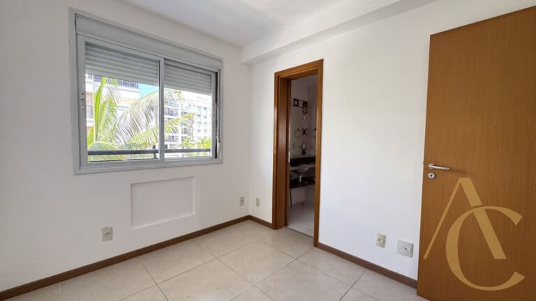 Apartamento para alugar – 1 suíte e 2 demi-suítes –  Abraão – Florianópolis/SC.
